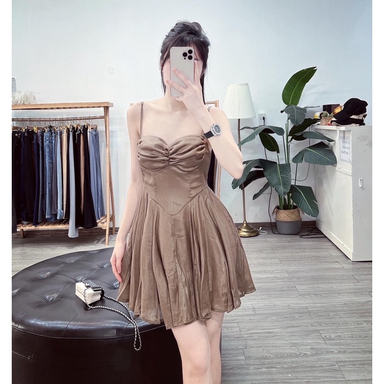 Váy hai dây vải tơ
