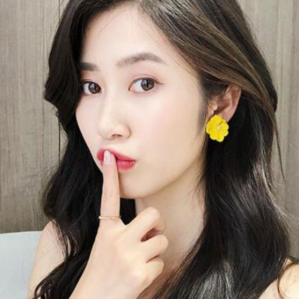 Bông Tai Hình Cánh Hoa Đơn Giản Dễ Thương Cho Nữ