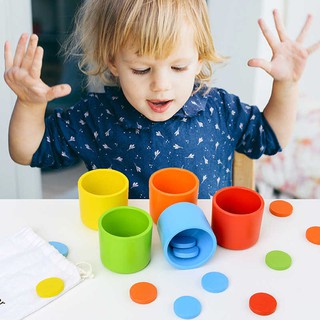Giáo cụ montessori - Cốc và xu gỗ cho bé học phân loại màu sắc