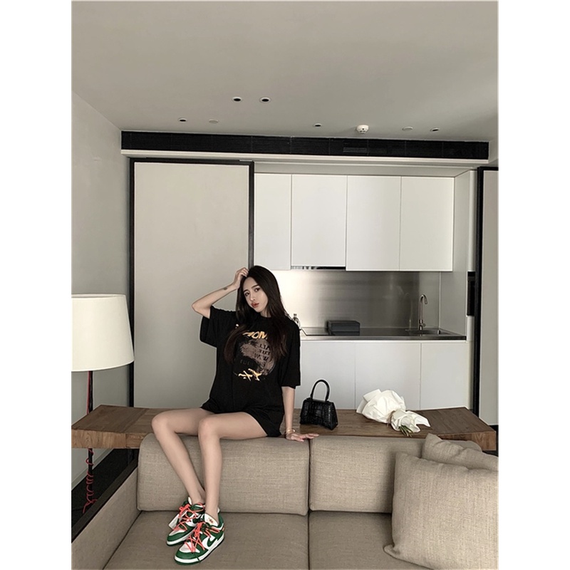 Áo thun SUXI ngắn tay form rộng in họa tiết cá tính dành cho nữ