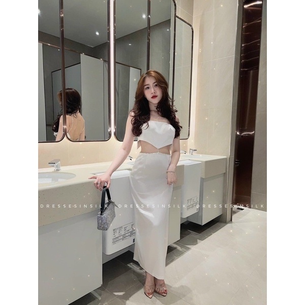 Đầm phi lụa dây đá hở lưng