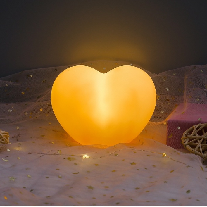 Đèn LED hình trái tim có pin sẵn, đèn ngủ để bàn trang trí, phù hợp cho trưng bày và quà tặng