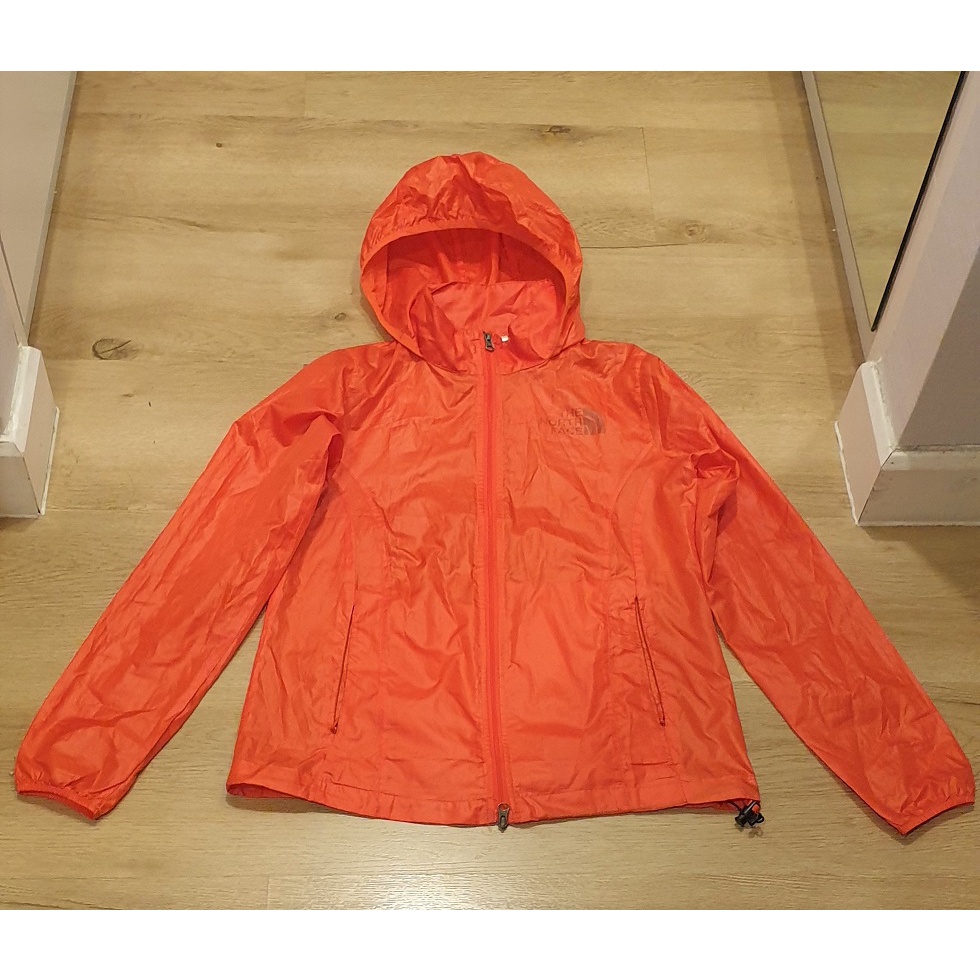 Áo khoác thể thao nữ hàng hiệu, mới, đẹp