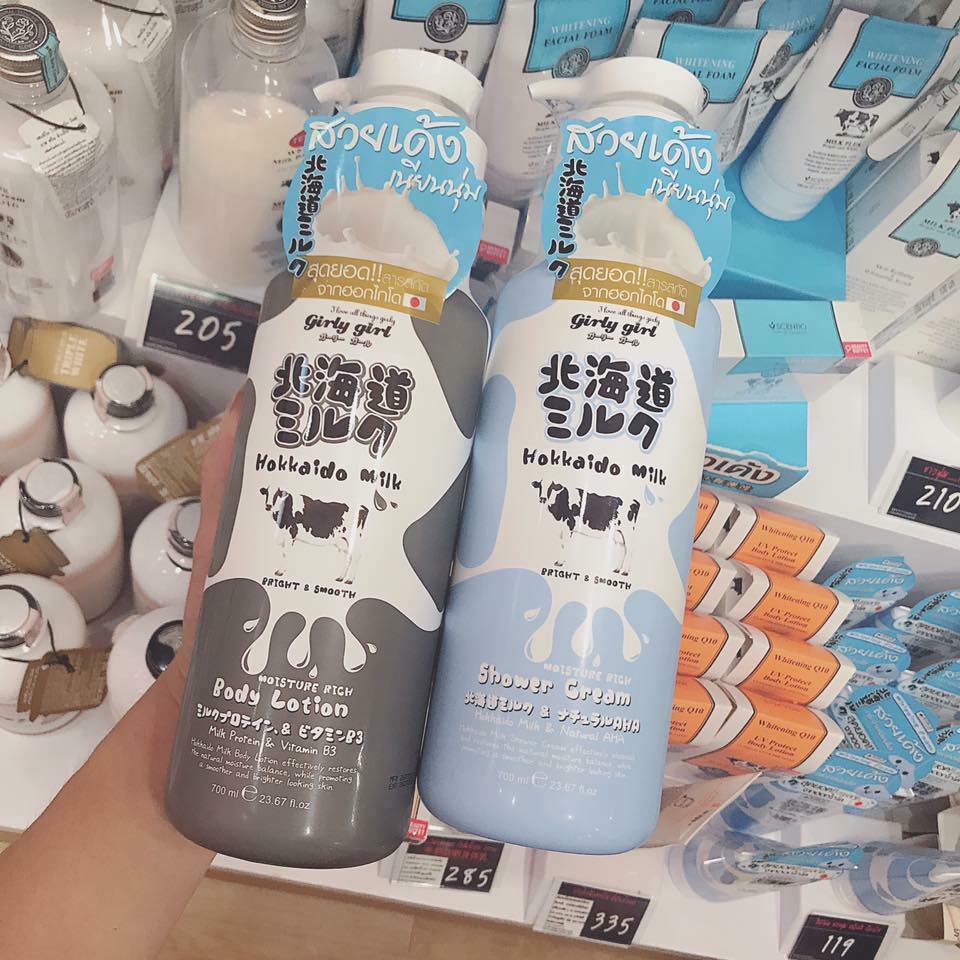 Sữa tắm Hokkaido Milk Whitening AHA Shower Cream