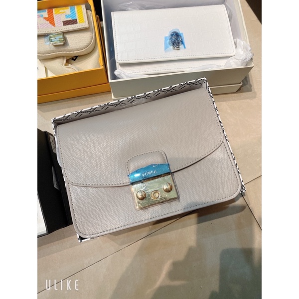 Túi dáng hộp kháo vuông