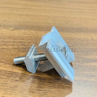 Kẹp giữa 2 tấm Pin ( đủ bộ )