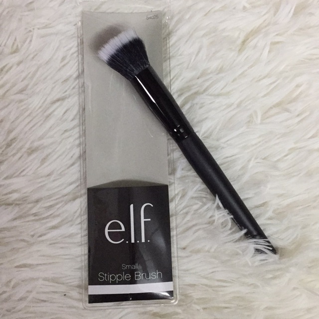 Cọ đánh kem nền Elf Stipple Brush