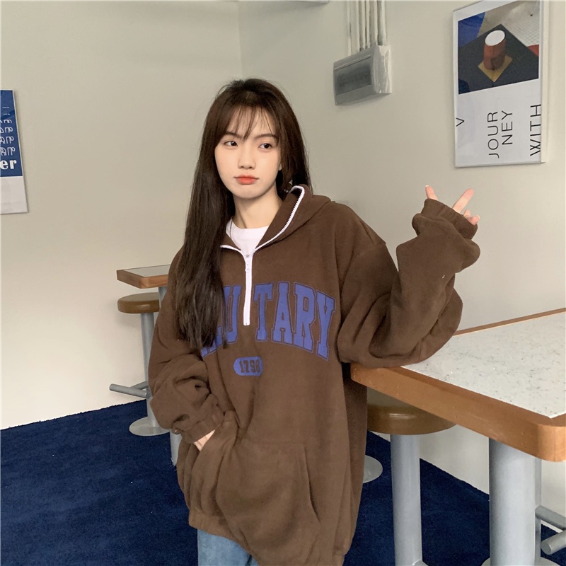 Áo hoodie tay dài in chữ phong cách retro | BigBuy360 - bigbuy360.vn