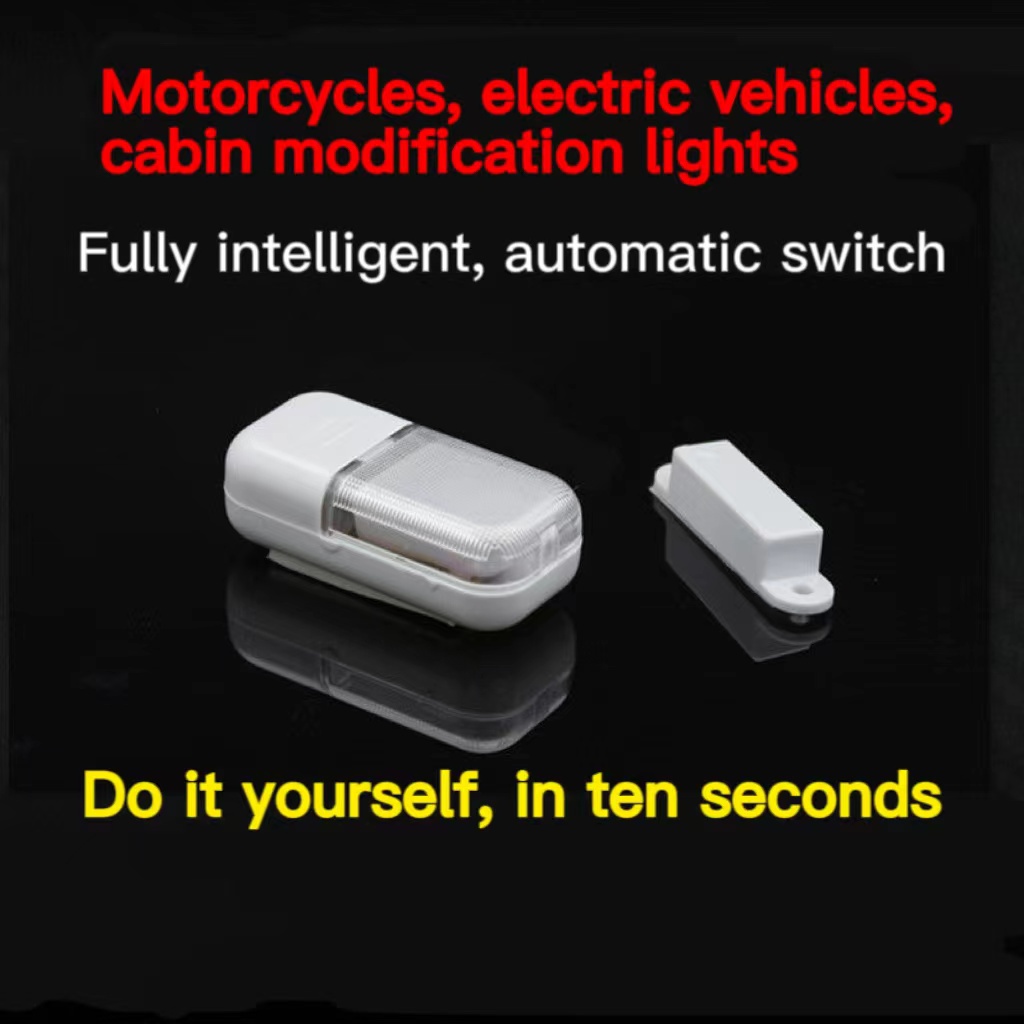 Đèn Led Cảnh Báo Chống Va Chạm Gắn Đuôi Xe Máy Màu Trắng