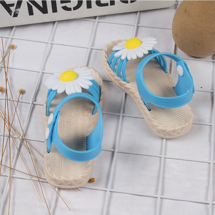 Sandal Bé Gái Họa Tiết Hoa Trắng Đáng Yêu Từ 1-3 Tuổi