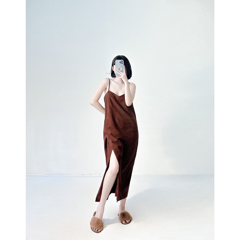 Đầm 2 dây midi da lộn xẻ tà