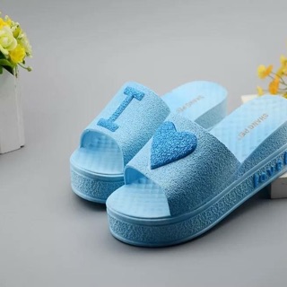 Dép nhựa dẻo trái tim