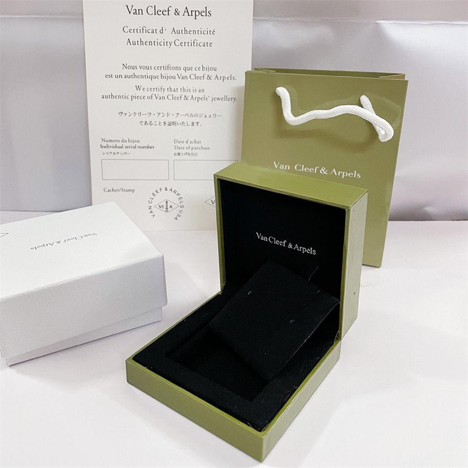 Van cleef & arpels vca Hộp Đựng Trang Sức Vòng Tay Nhẫn Bông Tai Đinh Tán