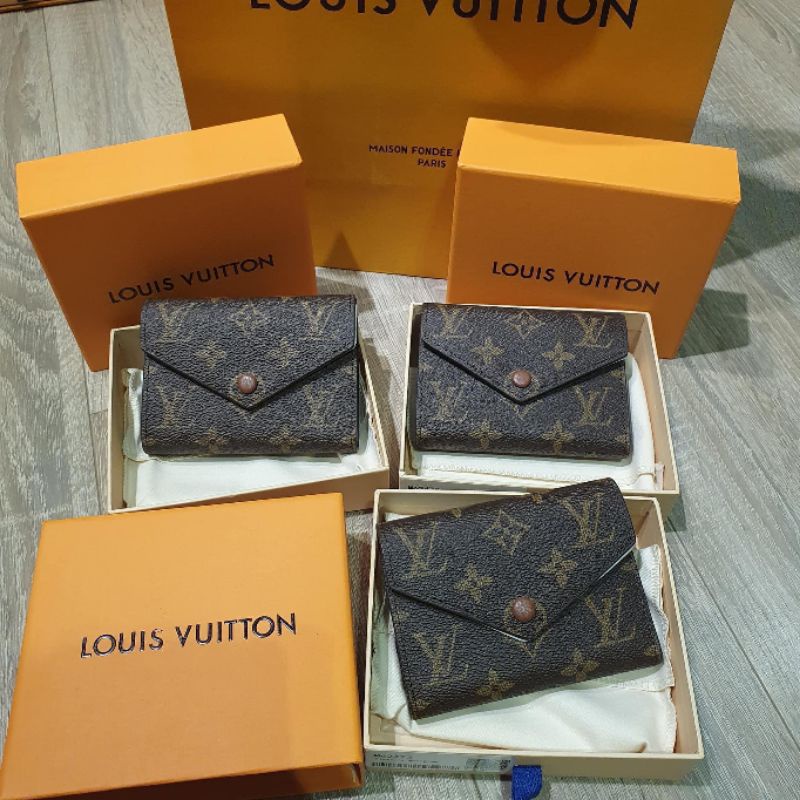 Ví nữ ngắn LV nâu Vic nhỏ nhắn cực xinh fullbox hãng