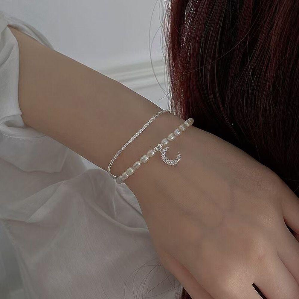 Vòng Tay Mặt Hình Mặt Trăng Bằng Đồng Dễ Thương Cho Nữ