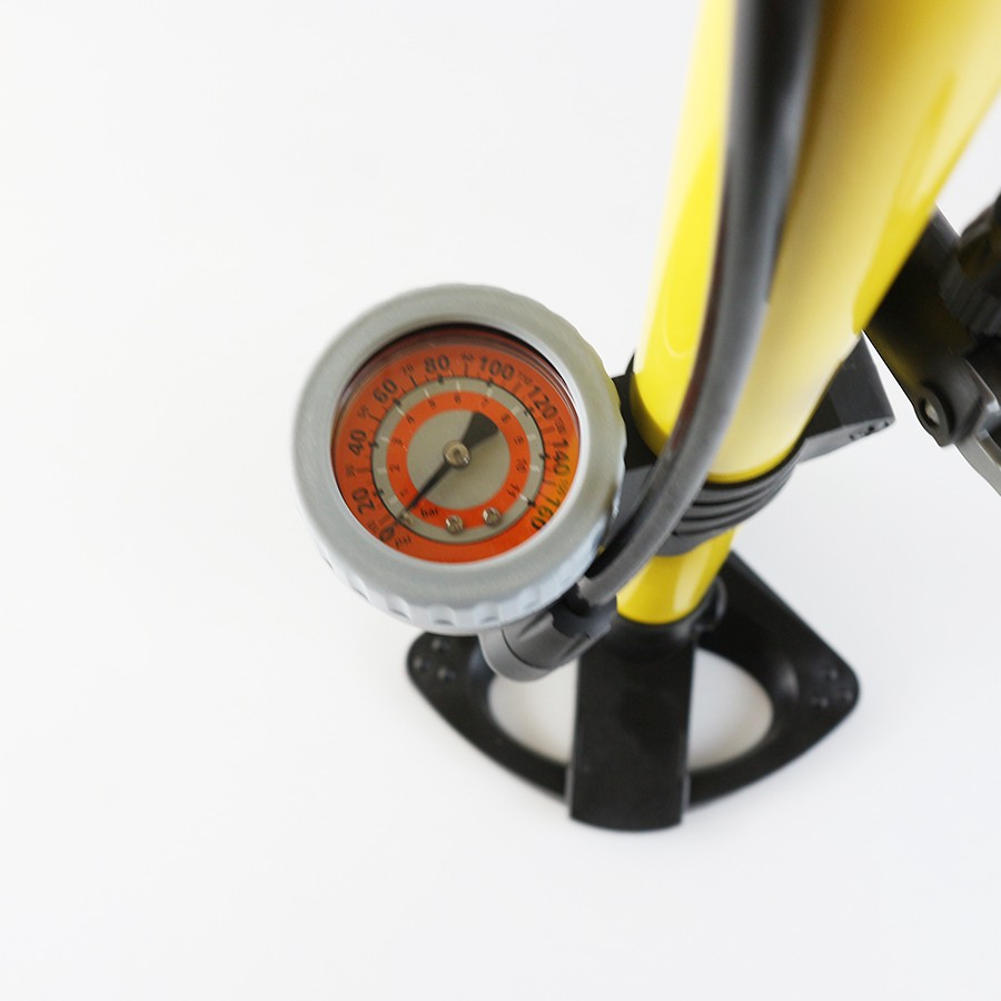 Bơm tay có đồng hồ Stanlays dành cho xe đạp, xe máy