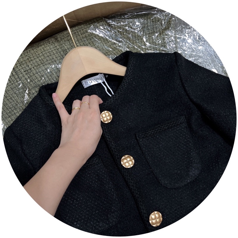 Áo khoác dạ tweed đen 2 lớp viền dây cúc đồng sang chảnh