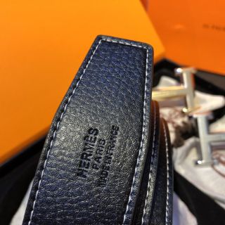 Thắt lưng 2 mặt thay đổi.