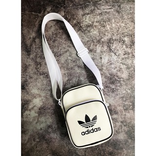 Túi đeo chéo das trắng Vintage Mini Bag Classic Logo Made in Thailand full tag code Kích thước: 7,9” x 5,9” x 3,6”