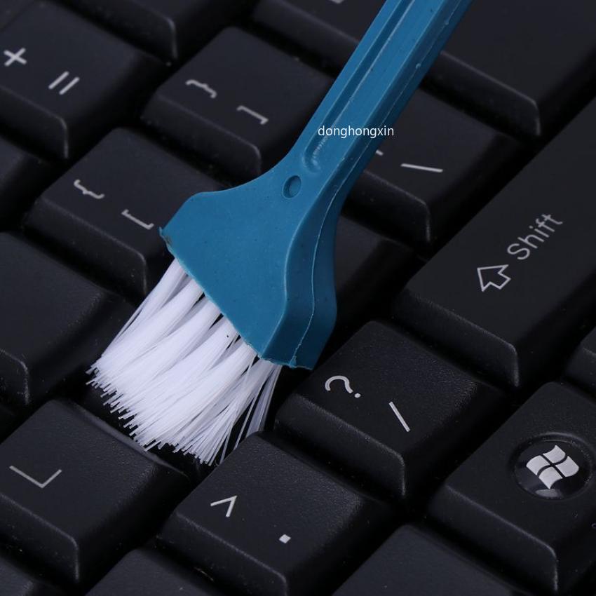 1 Chổi Nhựa Mini Làm Sạch Bàn Phím Máy Tính