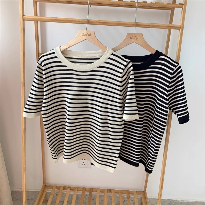 Áo tay ngắn sọc ngang vải knit