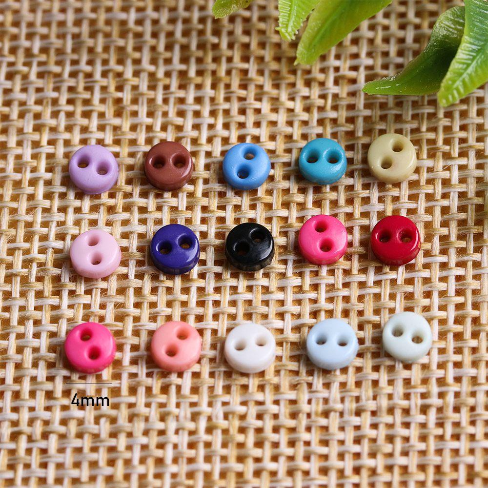 Set 50 Nút Nhựa Mini 4mm Làm Quần Áo Búp Bê
