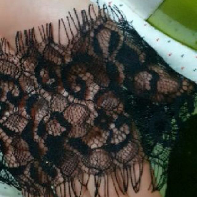 Ren chỉ thêu loại đẹp ( giá 2m)