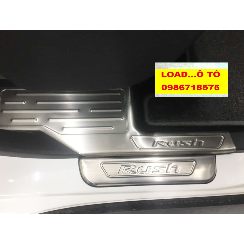 Ốp Bậc Cửa, Nẹp Bước Chân Trong, Ngoài Xe Toyota Rush 2022-2018 Mẫu Inox