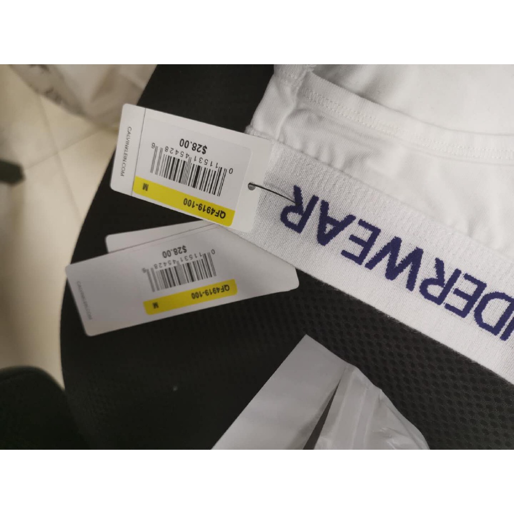 Bộ Đồ Ngủ 2 Món Bằng Cotton Thoáng Khí + Quần Sịp QF4918