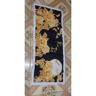 tranh thêu thành phẩm mẫu đơn kim sắc nền đen và mặt trăng k thêu