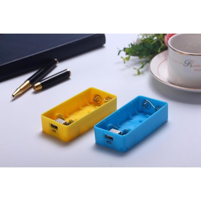 Box sạc dự phòng 2 pin