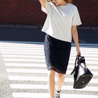 Chân váy ren Uni xuất dư