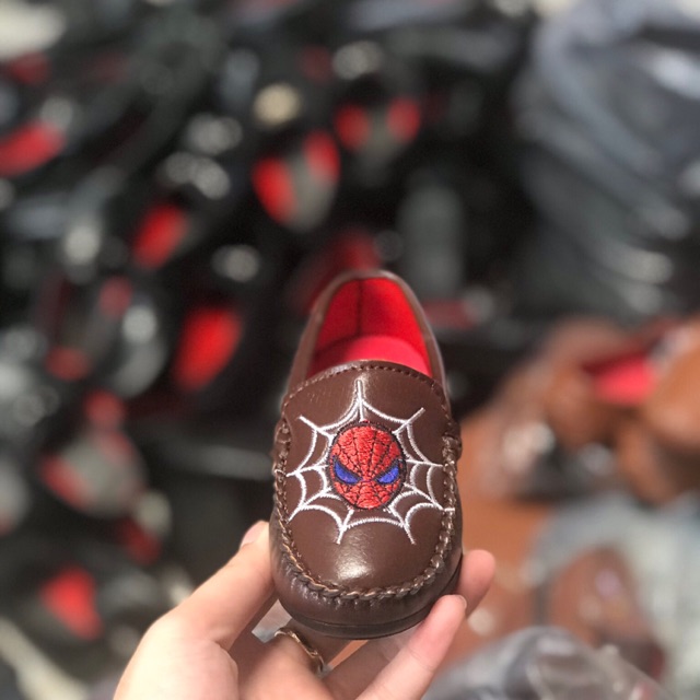 Giày bé trai