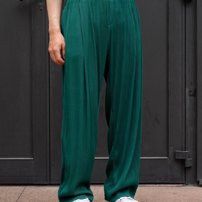 Quần dài ống suông hiệu ứng xếp ly xanh 21ST URBAN Comfy