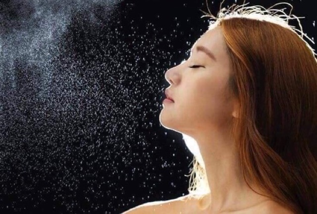 Xịt khoáng nước thần nuôi dưỡng da sáng trong chai 30ml tiện dụng Su:m37 Secret Essence Mist/ Ohui công ty chính hãng | BigBuy360 - bigbuy360.vn