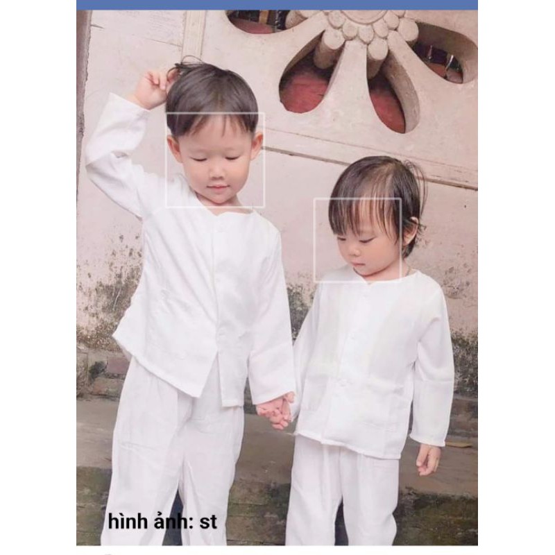 Bà ba màu trắng cho bé