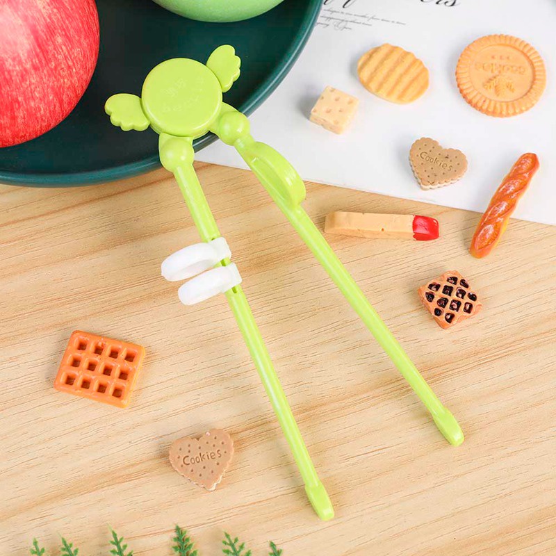 Đũa tập ăn tiện lợi chuyên dùng cho bé