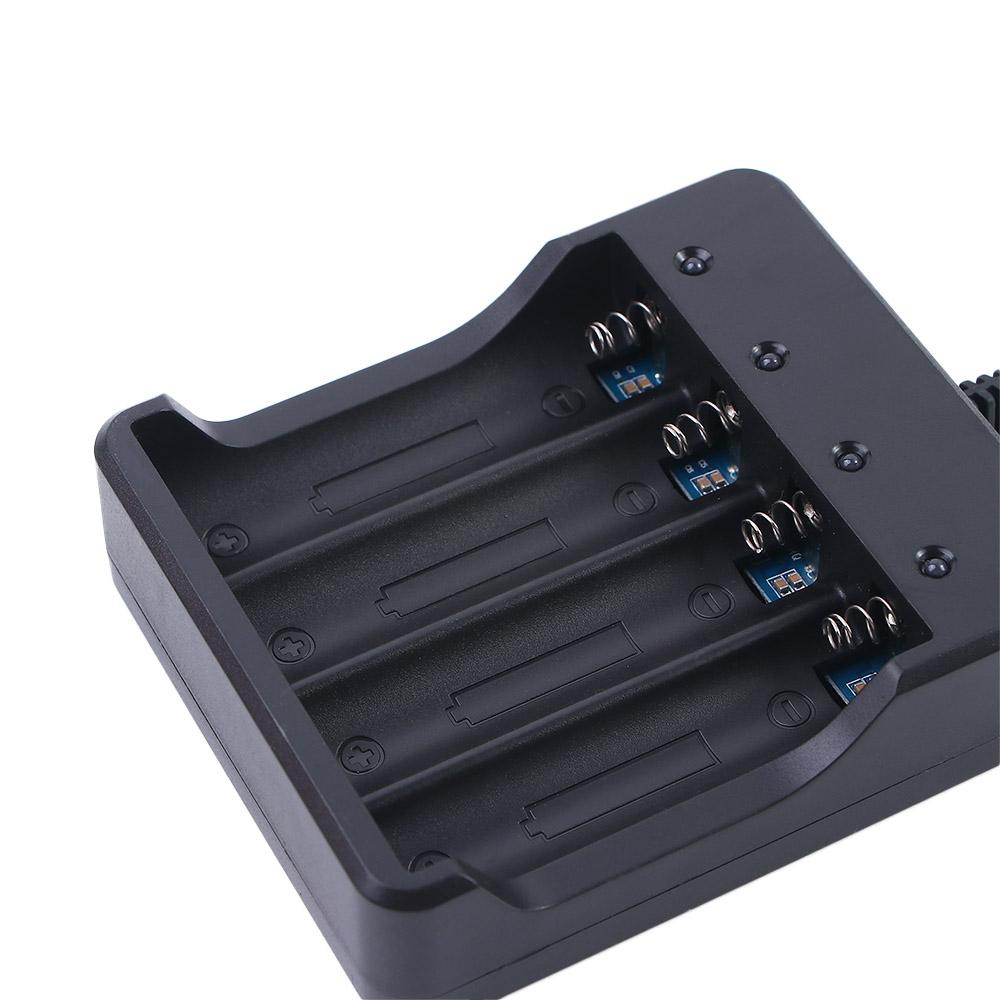 Cục Sạc Pin Li-ion 18650 4 Khe Cắm US EU Có Dây