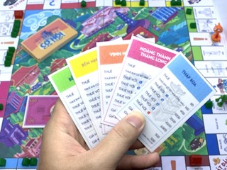 Cờ tỷ phú Monopoly đã ép plastic