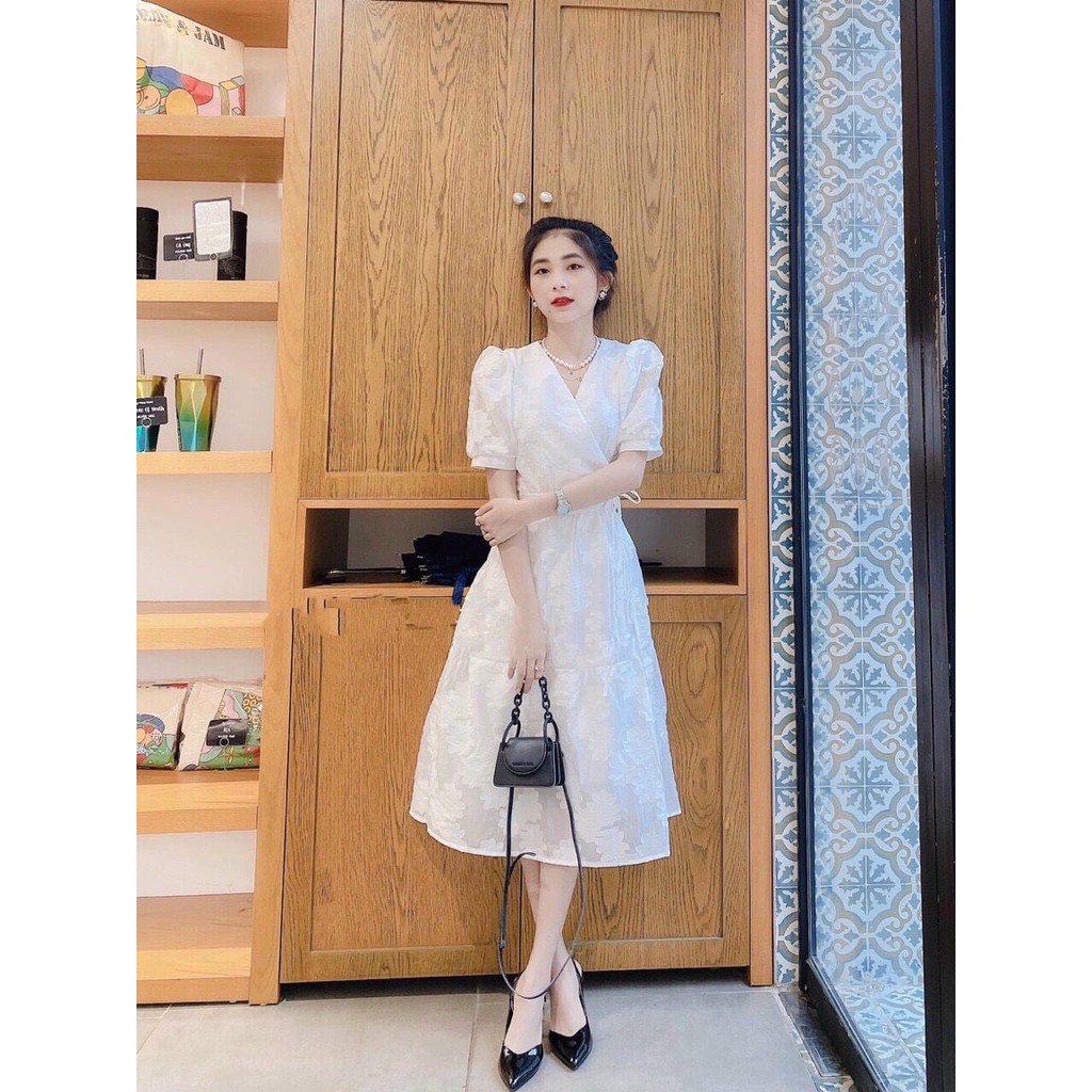 Đầm gấm hoa vạt chéo dáng xòe - Holo Dress | BigBuy360 - bigbuy360.vn