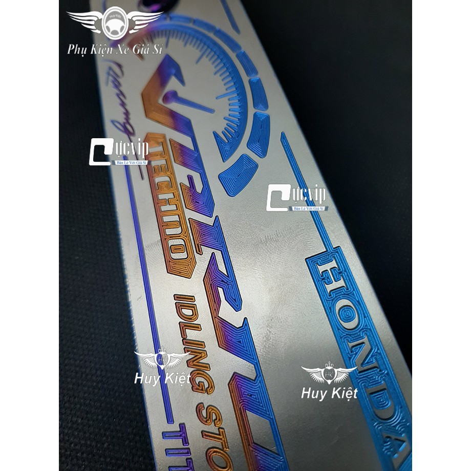 [Rẻ Vô Địch] - (3644) - Bảng Tên Xe Vario Titan (Mẫu Titan Khò) Kèm 2 Ốc ProTi