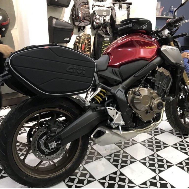 Cặp Túi Treo Hông Xe Givi EA101C - Túi Đôi Givi 30L Treo Hông Xe Máy Có Thể Mở Rộng - Pair Of Saddle Bags 30Ltr EA101C