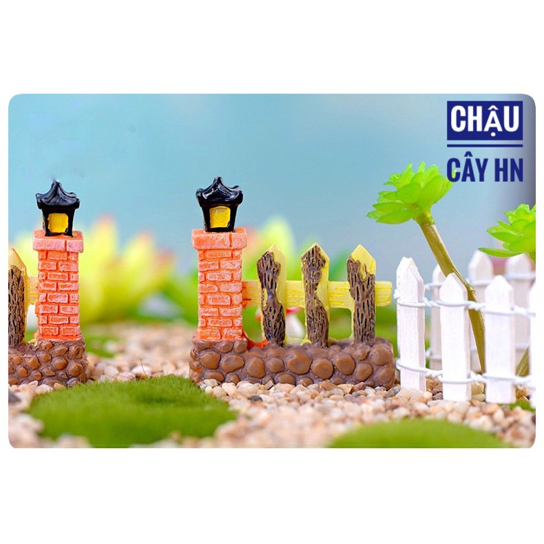 Tiểu cảnh - 2 cái cổng hàng rào lớn trang trí chậu cảnh, sen đá, xương rồng, cây bonsai