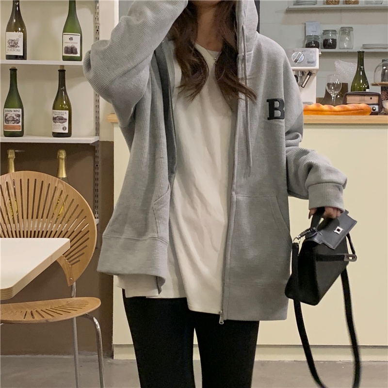 Áo khoác nữ SUXI tay dài dáng rộng in chữ cái thời trang