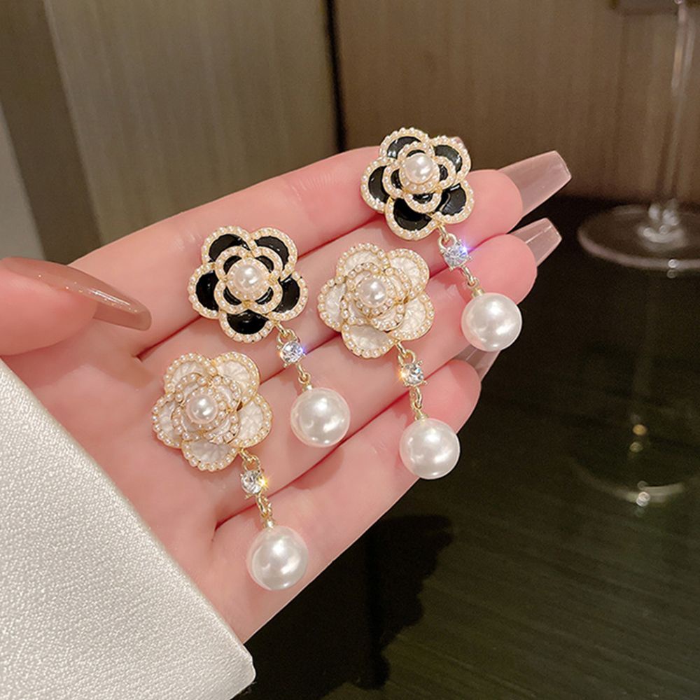 Bông tai hình hoa trà đính ngọc trai lấp lánh thời trang Hàn Quốc cho nữ