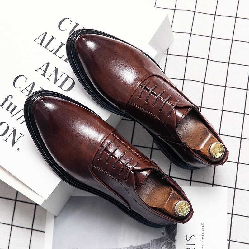 Men's business pointed-toe leather shoes British all-match formal dress wedding groom shoes Korean version of the trend of youth casual men's shoes