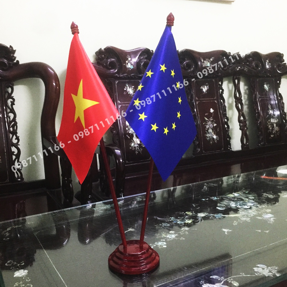 Cờ Để Bàn Đế gỗ Việt Nam - EU