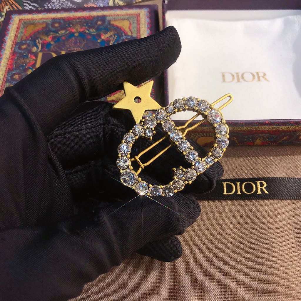 Kẹp tóc thép titan hình logo Dior và ngôi sao năm cánh đính đá thời trang cho nữ