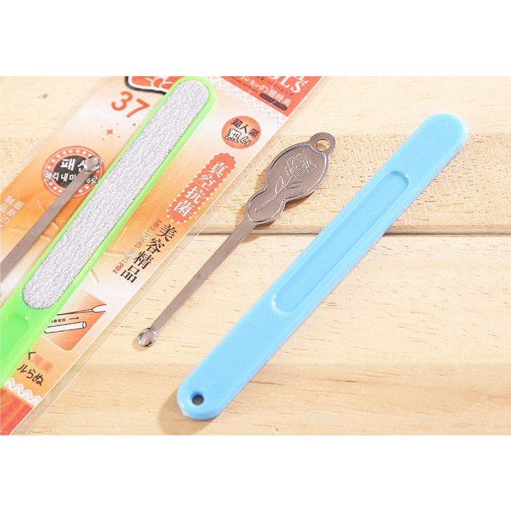 Set Dũa Móng Tay Kèm Cây Lấy Ráy Tai Tiện Lợi (giao màu ngẫu nhiên)