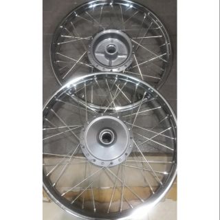 Bộ bánh căm đùm ya sirius rin hãng.rã xe.đẹp.hơi trầy.